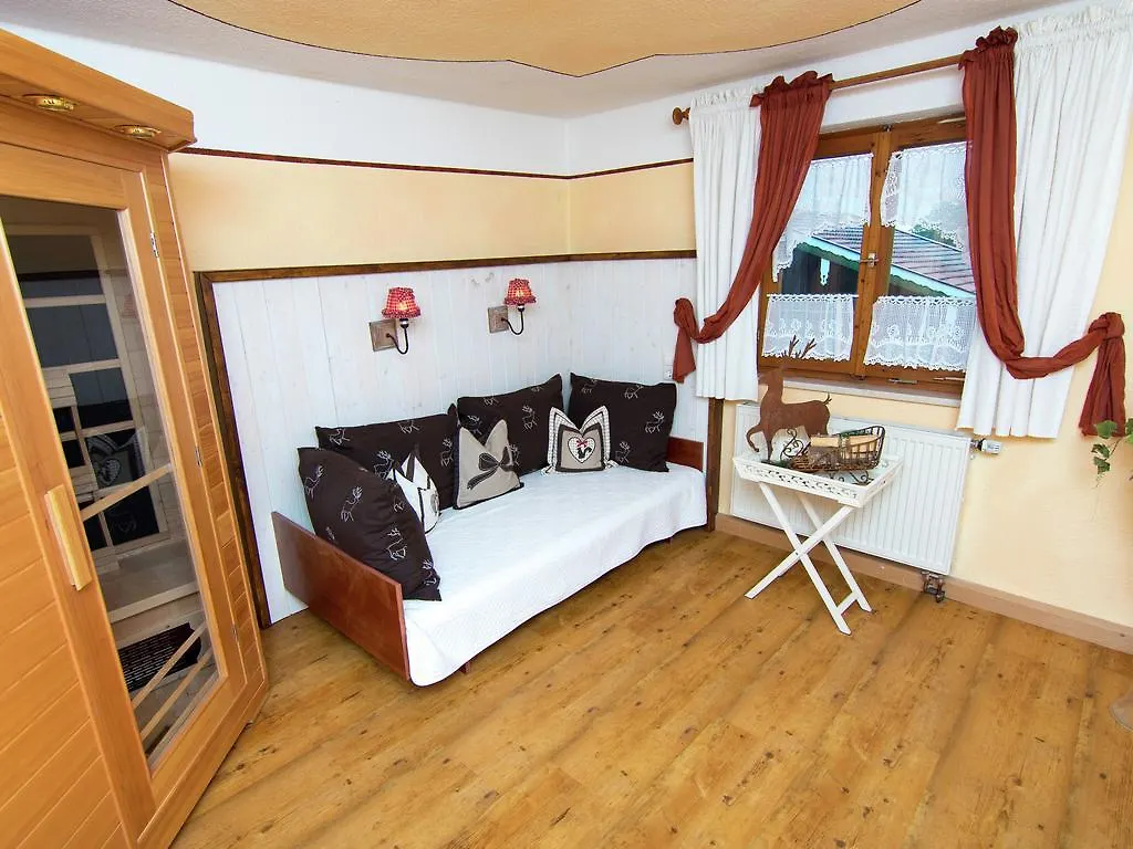 Cosy Apartment In Ubersee Near Lake Chiemsee